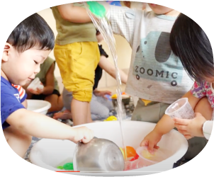 水遊び（認定こども園）